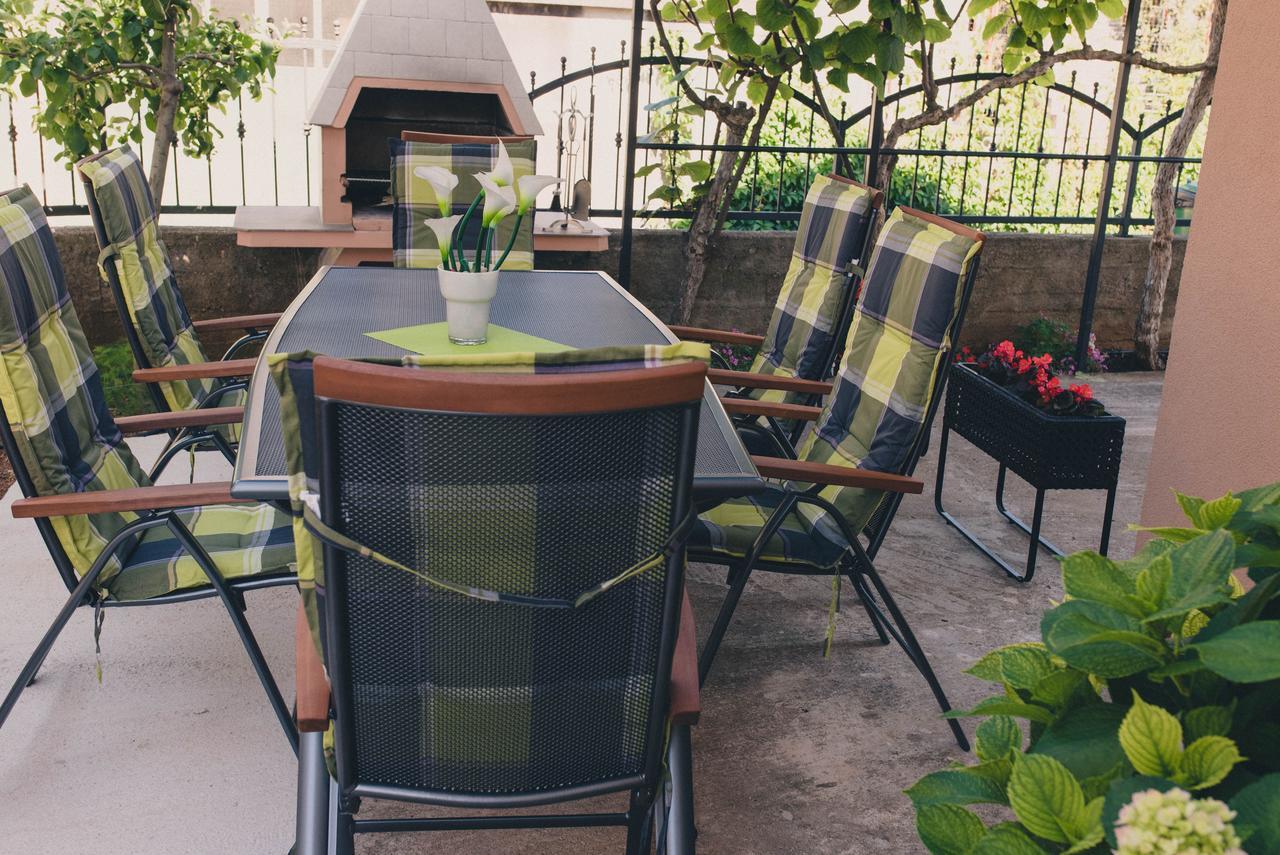 Apartments Sunny Garden Brodarica  Bagian luar foto