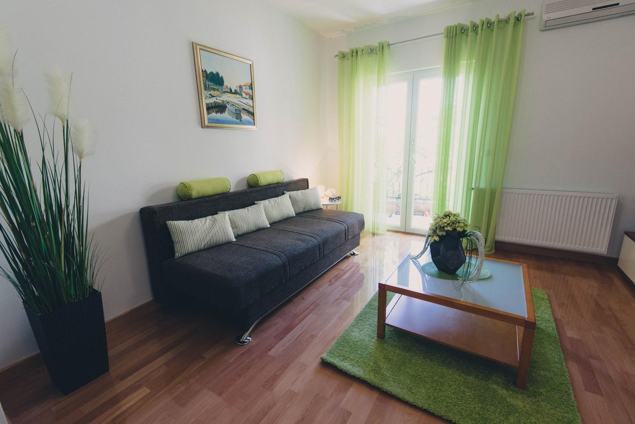 Apartments Sunny Garden Brodarica  Bagian luar foto