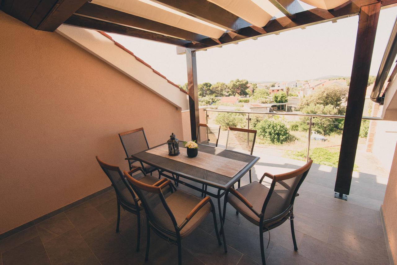 Apartments Sunny Garden Brodarica  Bagian luar foto
