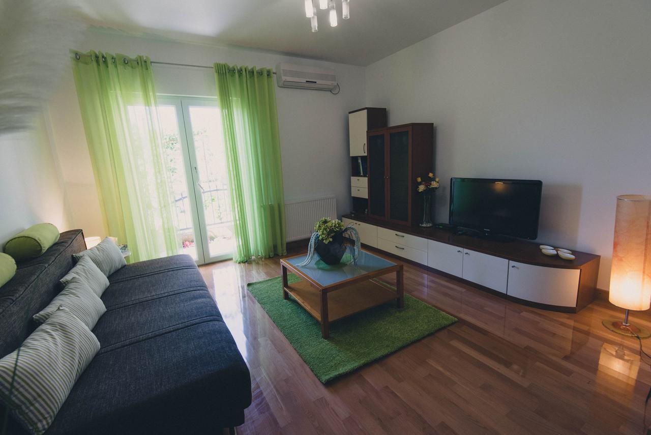 Apartments Sunny Garden Brodarica  Bagian luar foto
